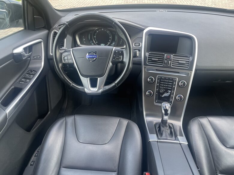 VOLVO XC60 2,4D