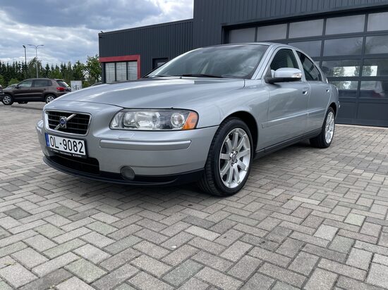 Volvo S-60 2,4 D5