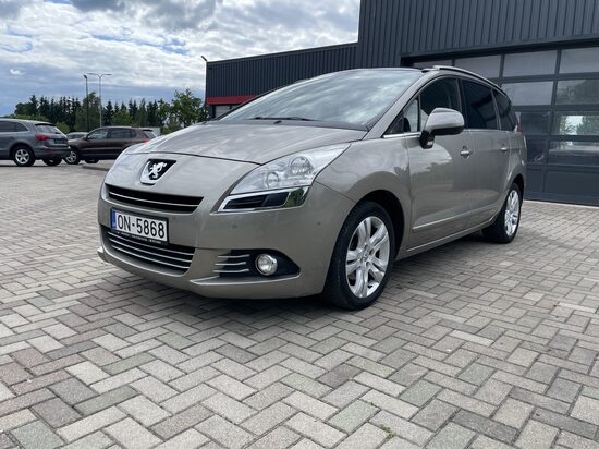 PEUGEOT 5008 1,6 benzīns